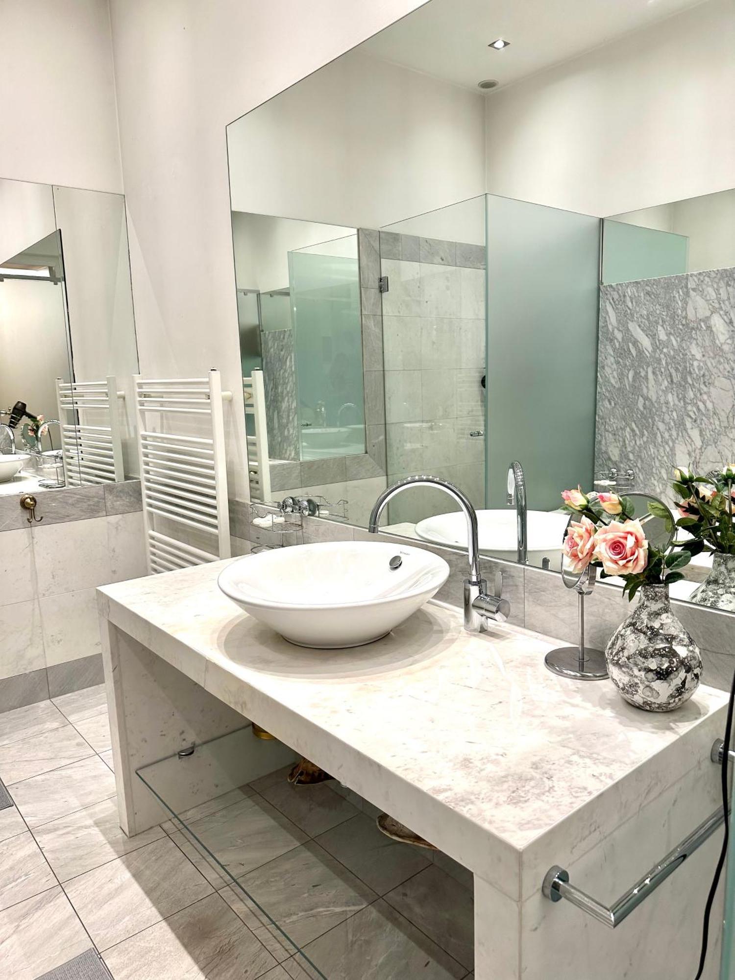 Apartament Sisi 103 M2 *